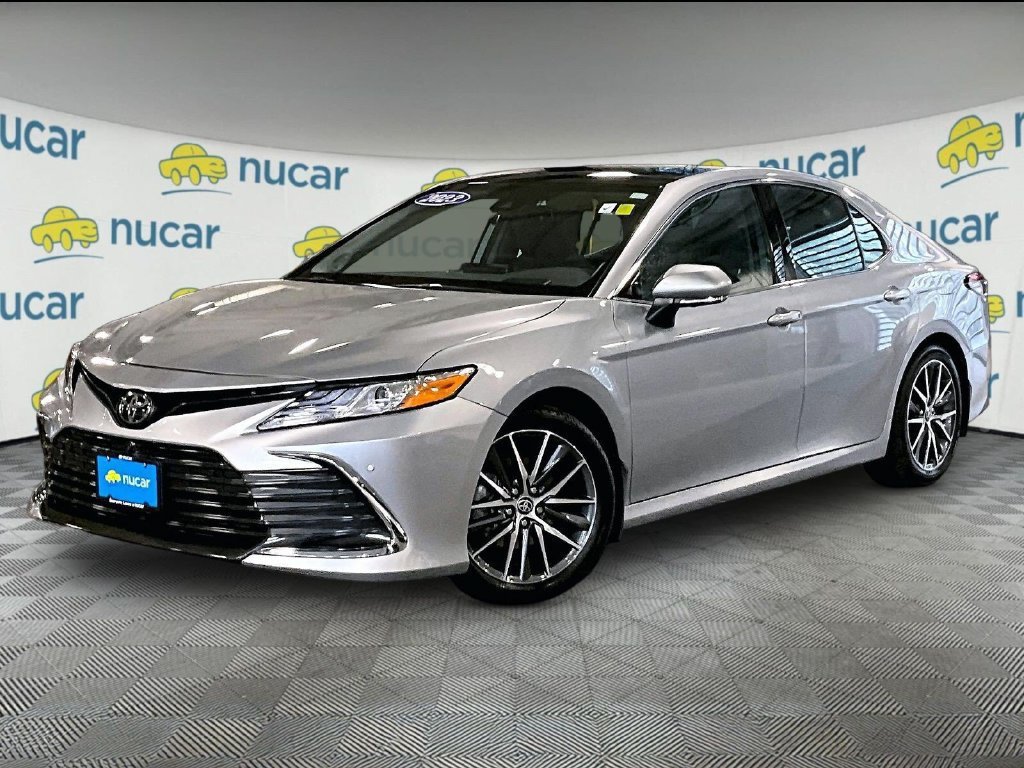 Used 2023 Toyota Camry XLE w/ Navigation Package AWD/4WD image 3