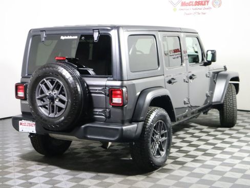 Used 2024 Jeep Wrangler Sport S image 6