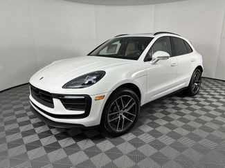 Certified 2025 Porsche Macan video 1