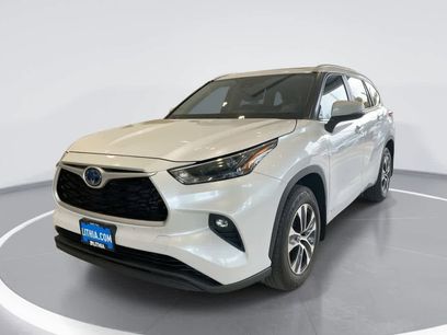 Used 2023 Toyota Highlander XLE