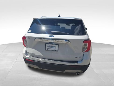 Used 2023 Ford Explorer Limited AWD/4WD image 5