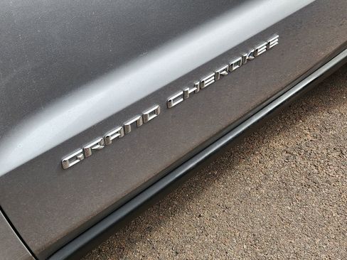 Used 2014 Jeep Grand Cherokee Limited w/ Luxury Group II RWD image 7