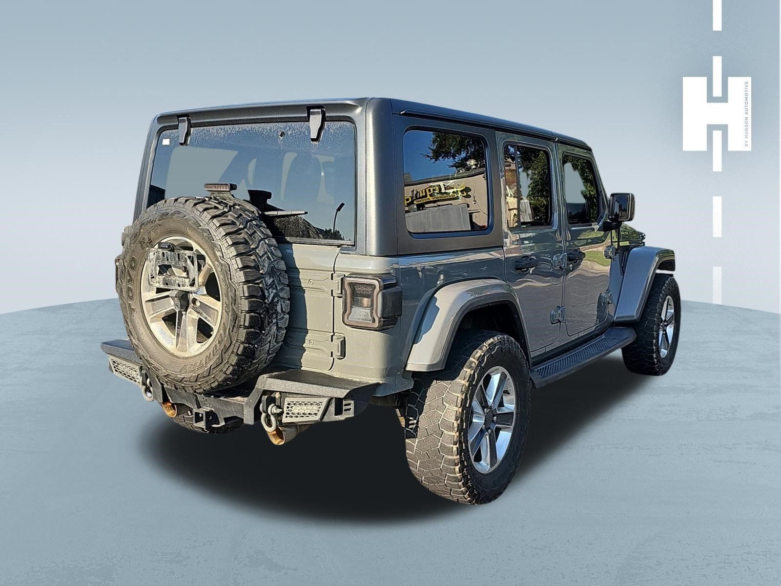 Used 2018 Jeep Wrangler Unlimited Sahara AWD/4WD image 3