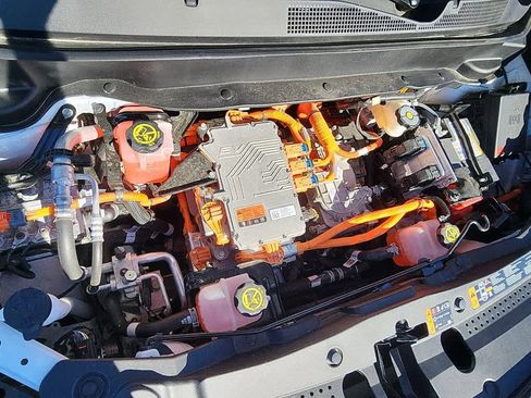 Used 2023 Chevrolet Bolt EUV Premier w/ Sun & Sound Package image 21