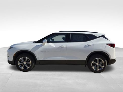 New 2026 Chevrolet Blazer LT w/ Convenience Package FWD image 4