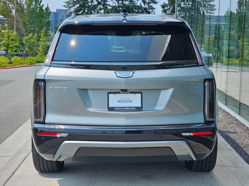 New 2027 Cadillac Vistiq Sport AWD/4WD image 4