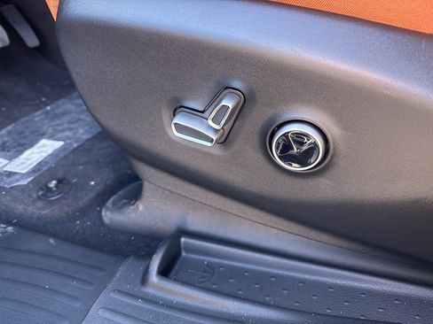 New 2026 Chrysler Pacifica Pinnacle image 33