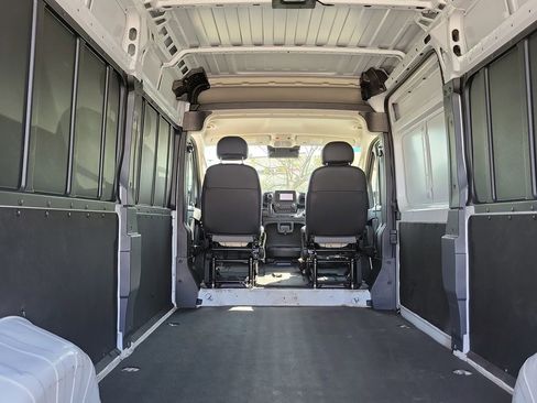 Used 2025 RAM ProMaster 2500 w/ Convenience Group FWD image 8