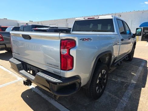 Used 2020 Chevrolet Silverado 2500 Custom w/ Custom Value Package AWD/4WD image 5