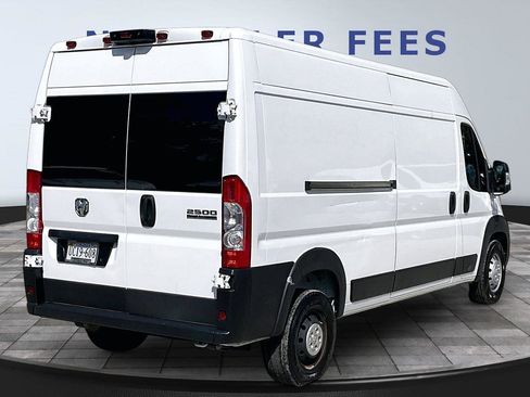 Used 2023 RAM ProMaster 2500 FWD image 6