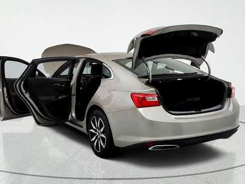 Used 2023 Chevrolet Malibu RS FWD image 11