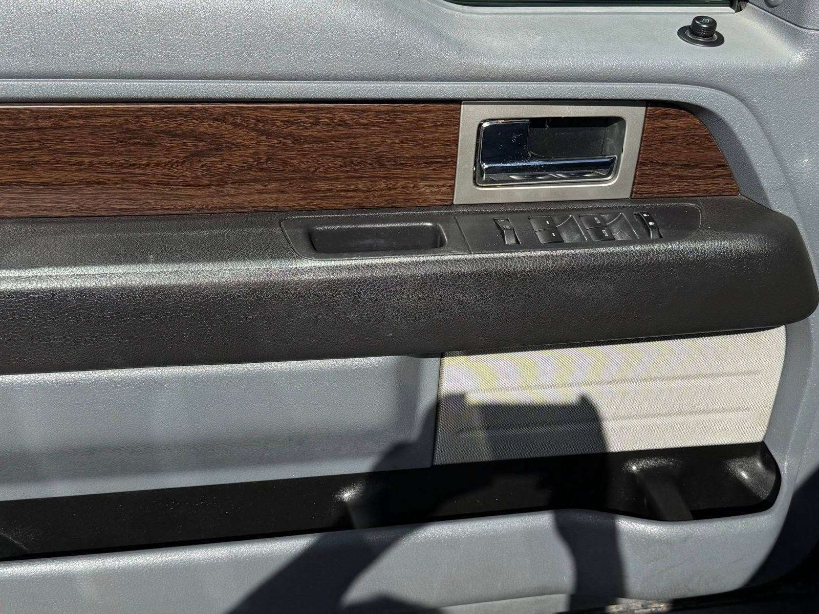Used 2013 Ford F150 Lariat w/ Mid Equipment Group AWD/4WD image 11