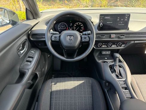 Used 2026 Honda HR-V Sport image 4