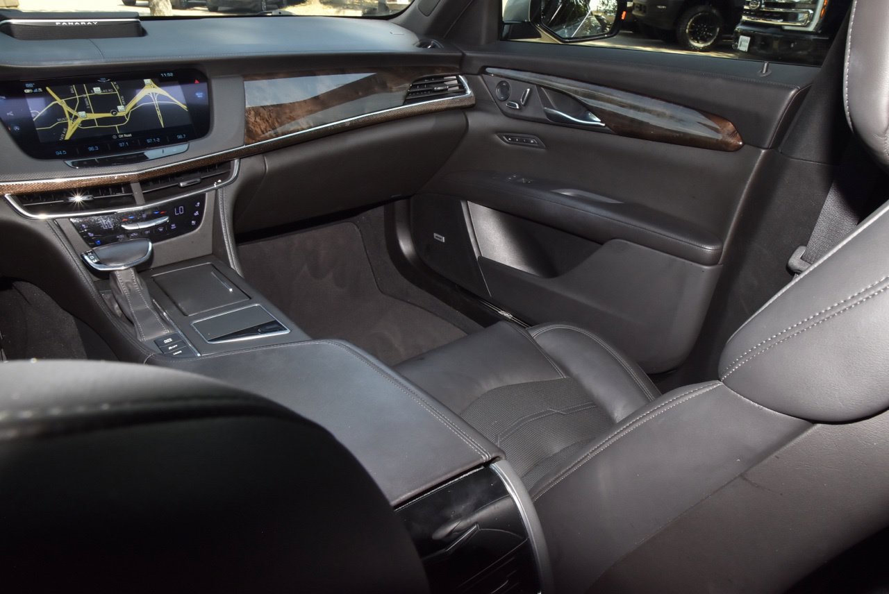 Used 2018 Cadillac CT6 Luxury AWD/4WD image 17
