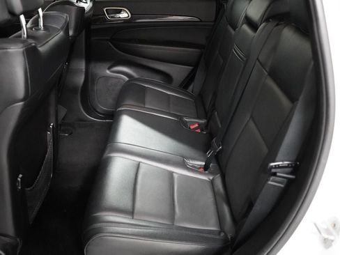 Used 2013 Jeep Grand Cherokee Laredo AWD/4WD image 26
