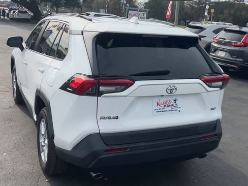 Used 2019 Toyota RAV4 XLE image 7