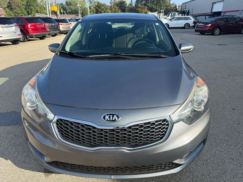 Used 2016 Kia Forte EX image 4
