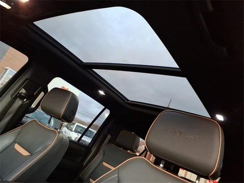 Used 2023 GMC Yukon XL AT4 w/ AT4 Premium Plus Package image 12