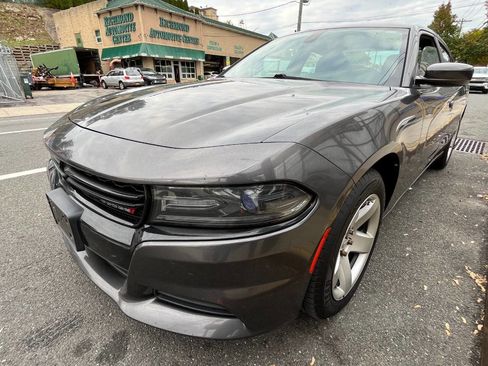 Used 2017 Dodge Charger Police w/ Street Appearance Group image 2