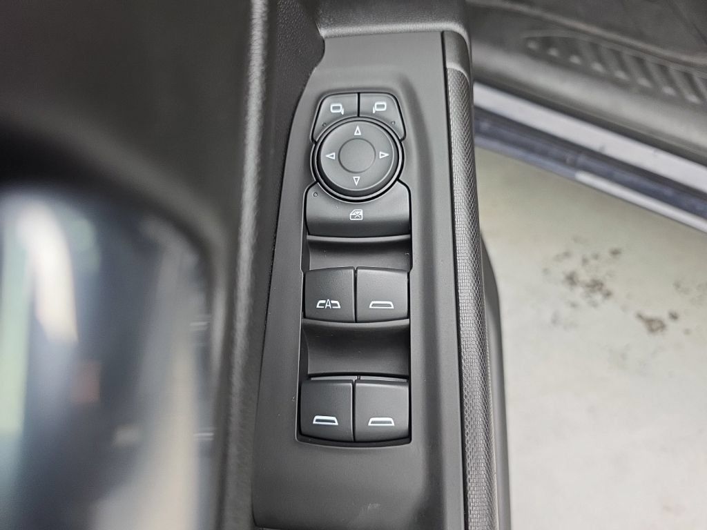 Used 2023 Chevrolet Silverado 1500 Custom AWD/4WD image 21