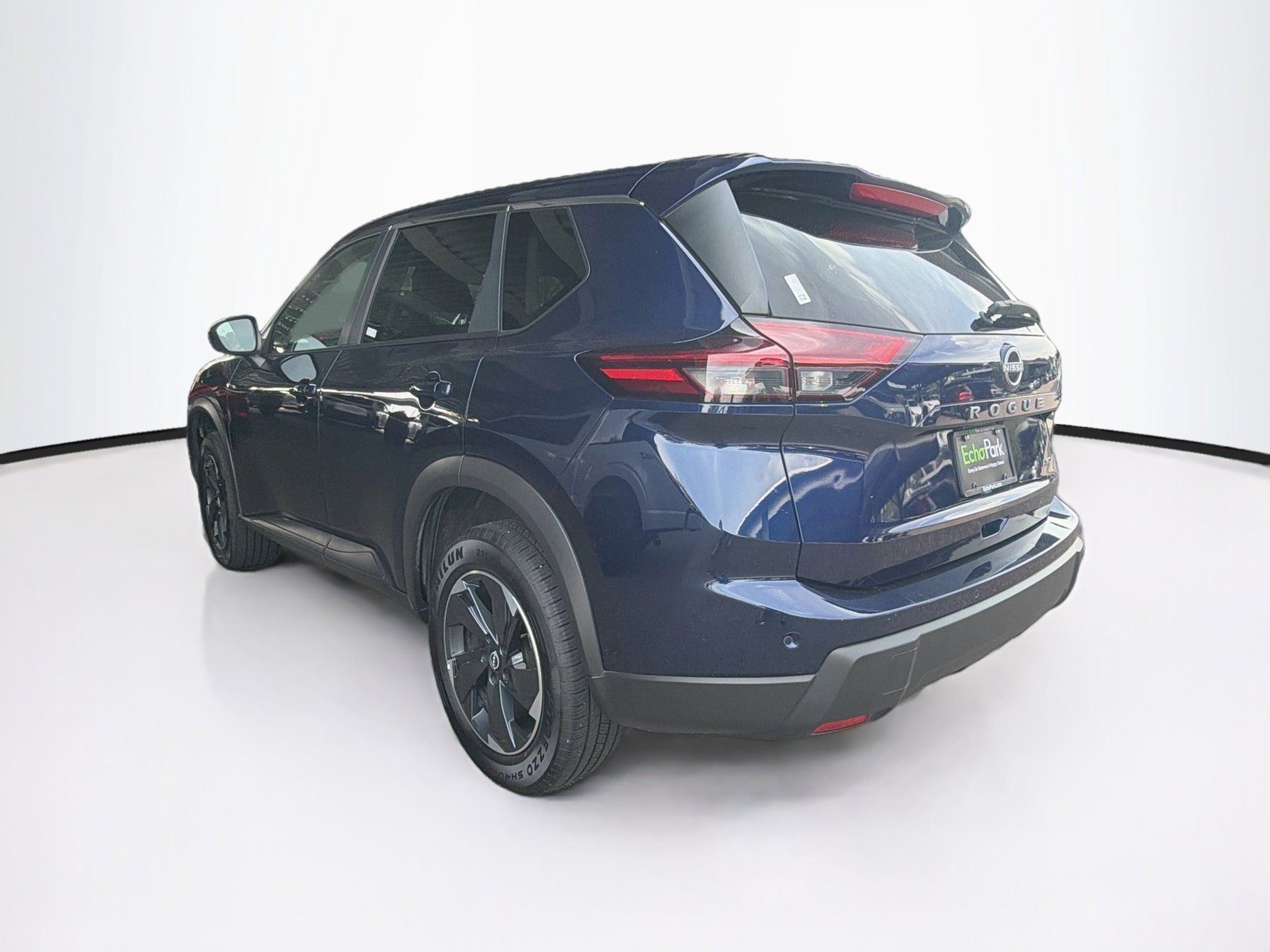 Used 2025 Nissan Rogue SV AWD/4WD image 5