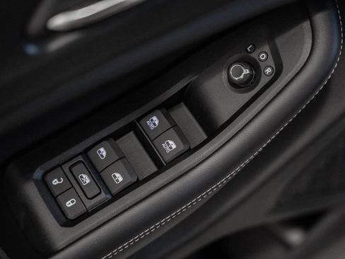 New 2025 Jeep Grand Cherokee Altitude image 37