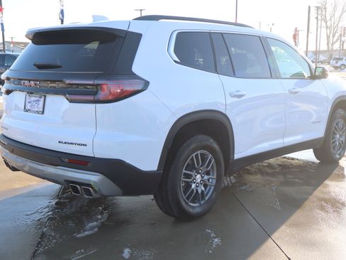 Used 2025 GMC Acadia Elevation image 5