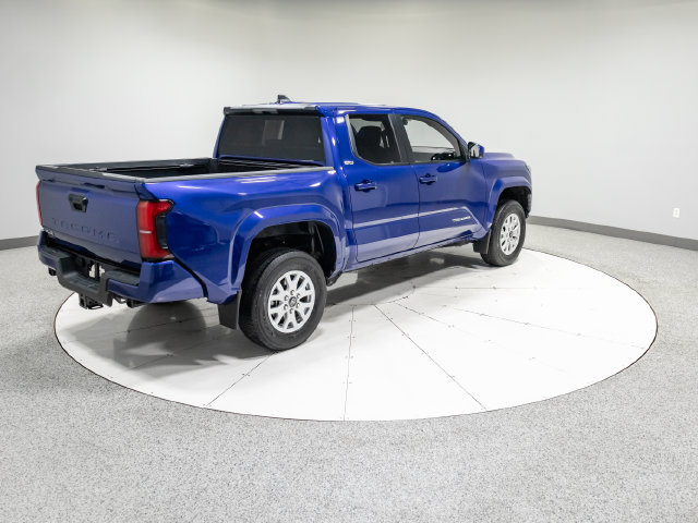 Used 2024 Toyota Tacoma SR5 AWD/4WD image 28