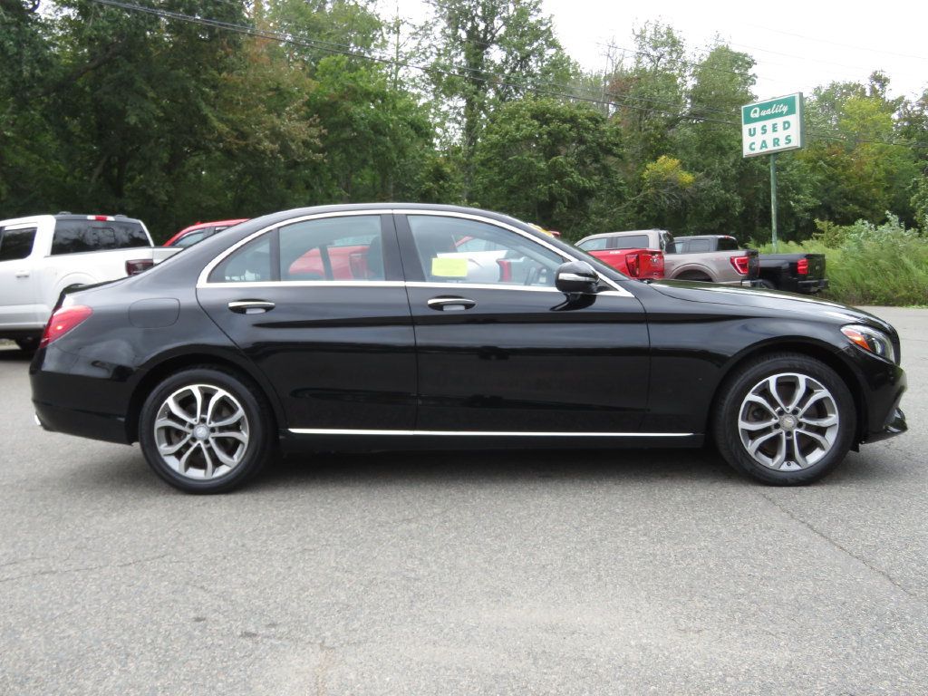 Used 2015 Mercedes-Benz C 300 4MATIC Sedan image 4