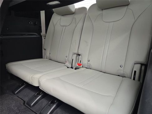 Certified 2025 Kia Sorento S w/ Panoramic Sunroof Package FWD image 28