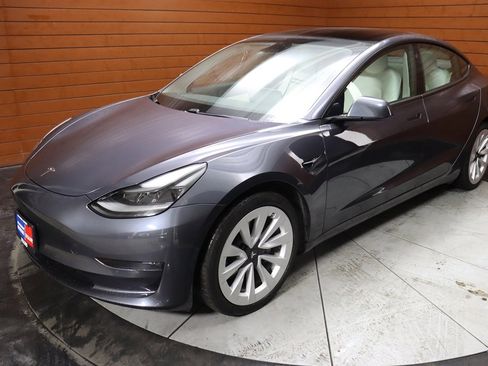 Used 2022 Tesla Model 3 Long Range image 75