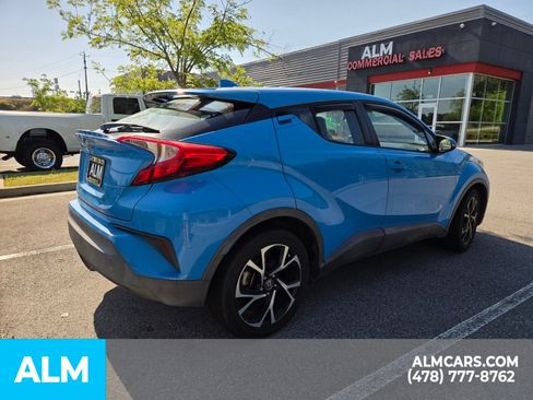 Used 2019 Toyota C-HR XLE image 11
