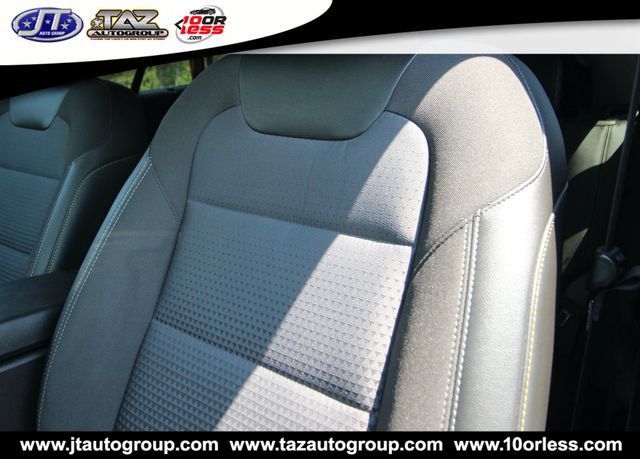 Used 2025 Chevrolet Trax LT w/ LT Convenience Package FWD image 11