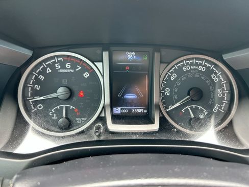 Used 2023 Toyota Tacoma SR5 RWD image 20
