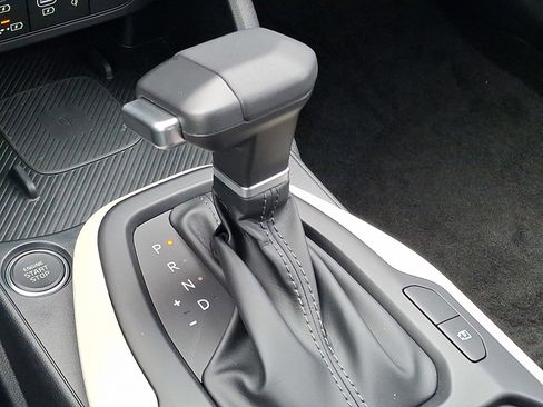 New 2025 Kia K4 GT-Line w/ GT-Line Sunroof Package image 10