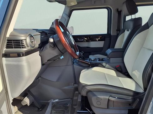 Used 2025 INEOS Grenadier Fieldmaster Edition image 14