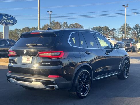 Used 2022 BMW X5 sDrive40i w/ Executive Package image 2