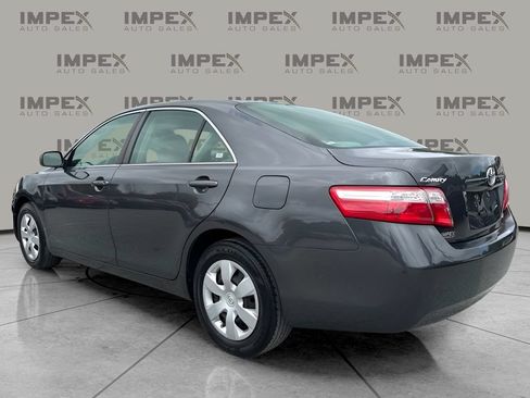Used 2008 Toyota Camry LE FWD image 3