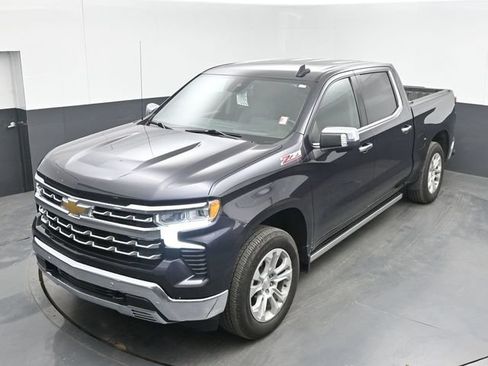 Used 2022 Chevrolet Silverado 1500 LTZ AWD/4WD image 22