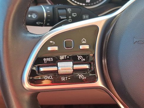 Certified 2022 Mercedes-Benz GLC 300 4MATIC image 22