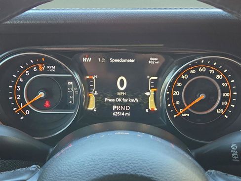 Used 2020 Jeep Wrangler Unlimited Sahara image 21