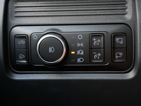 Used 2025 Ford F350 Lariat w/ FX4 Off-Road Package image 17