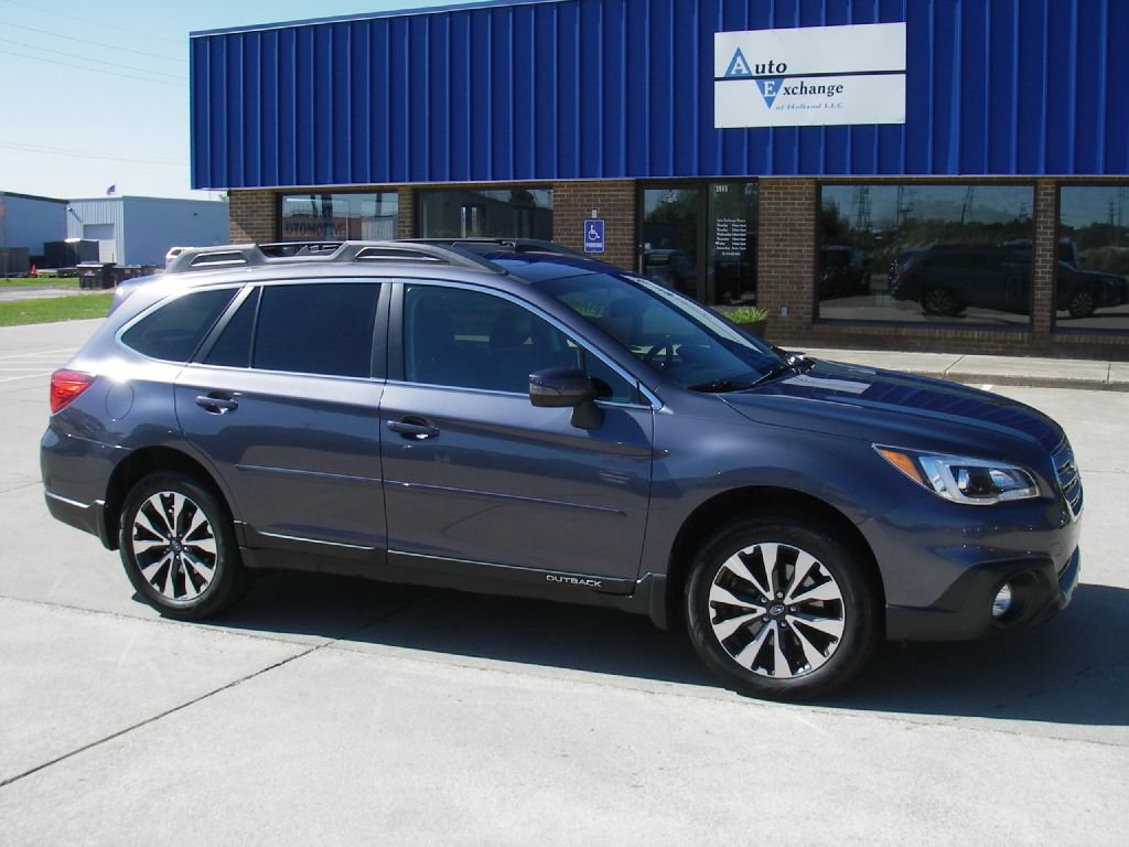 Used 2016 Subaru Outback 2.5i Limited AWD/4WD image 3