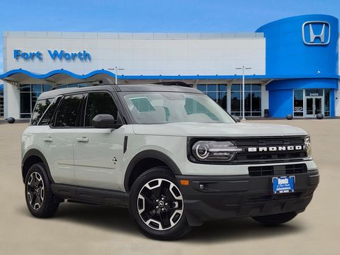 Used 2024 Ford Bronco Sport Outer Banks w/ Tech Package AWD/4WD image 1