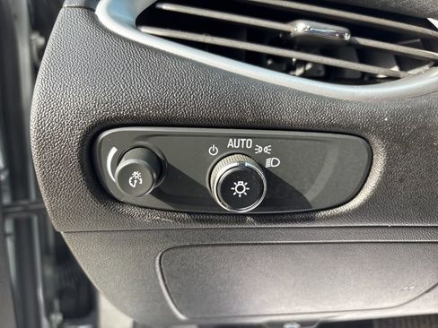 Used 2023 Chevrolet Malibu LT image 20