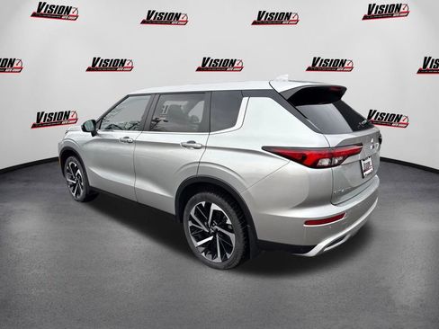 Used 2024 Mitsubishi Outlander SE image 7