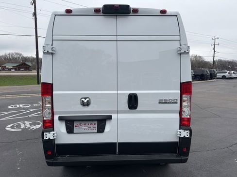 New 2026 RAM ProMaster 2500 FWD image 7