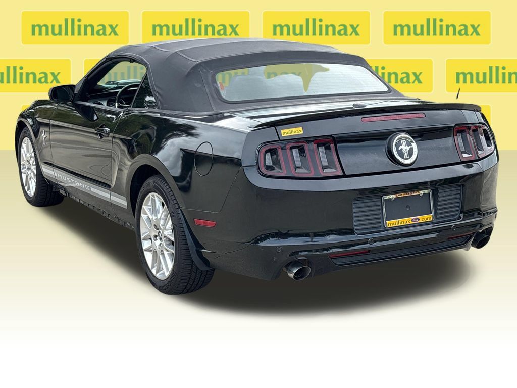 Used 2013 Ford Mustang Premium RWD image 8