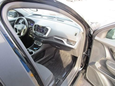 Used 2023 GMC Terrain SLE w/ LPO, Floor Liner Package image 26