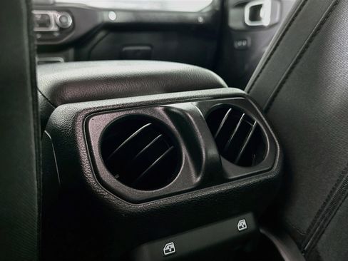 Used 2021 Jeep Wrangler Unlimited Sport AWD/4WD image 25